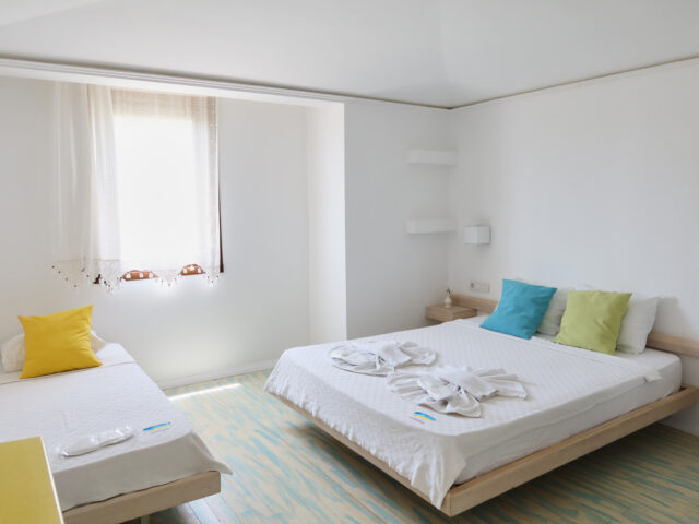 Lefkofris-Otel-Bozcaada-Standart-Odalar (1)