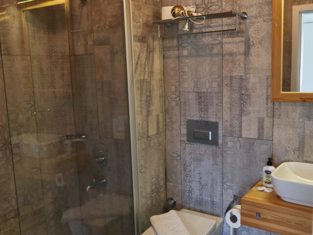 Lefkofris-Otel-Bozcaada-Standart-Odalar (11)