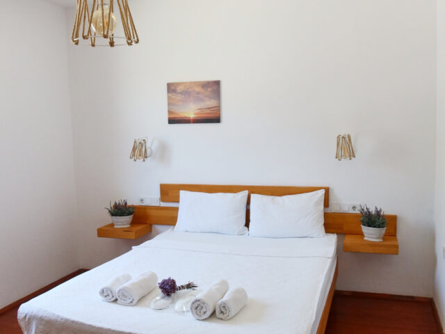 Lefkofris-Otel-Bozcaada-Standart-Odalar (15)