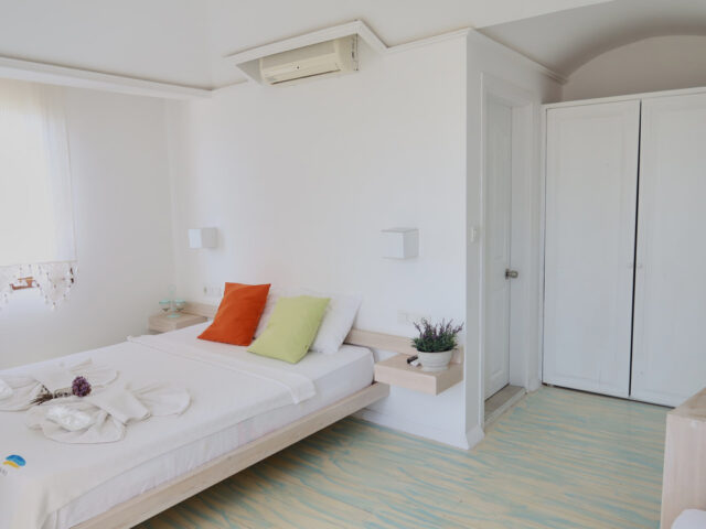 Lefkofris-Otel-Bozcaada-Standart-Odalar (18)