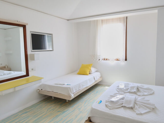 Lefkofris-Otel-Bozcaada-Standart-Odalar (3)