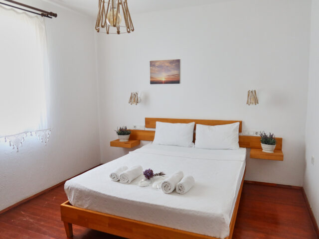 Lefkofris-Otel-Bozcaada-Standart-Odalar (5)