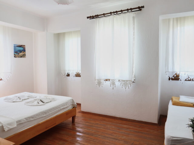 Lefkofris-Otel-Bozcaada-Standart-Odalar (6)