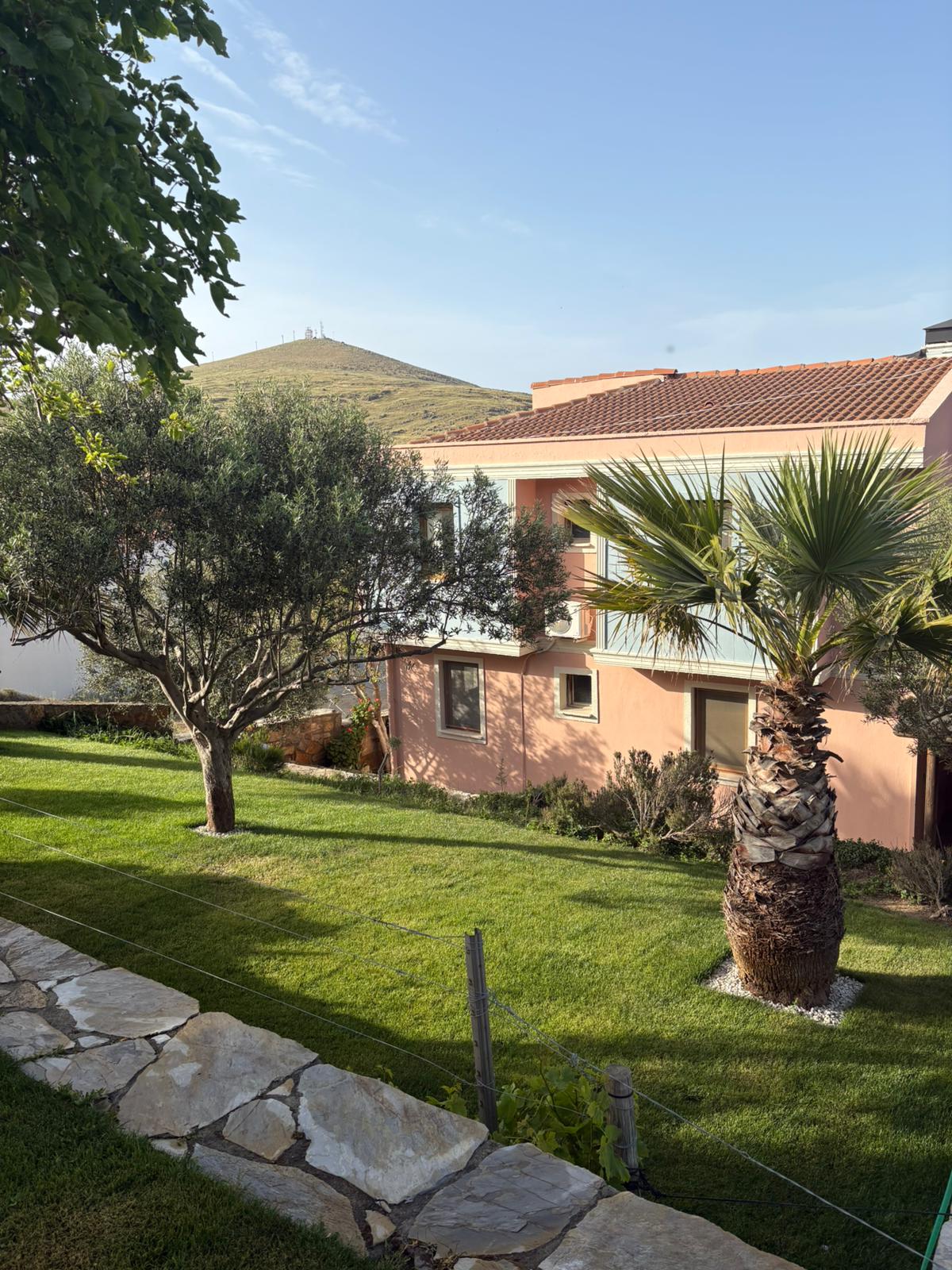 Lefkofris-Otel-Bozcaada-bahce (11)